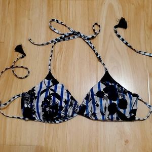 Lucky Brand Reversible Bikini Top. SMALL.